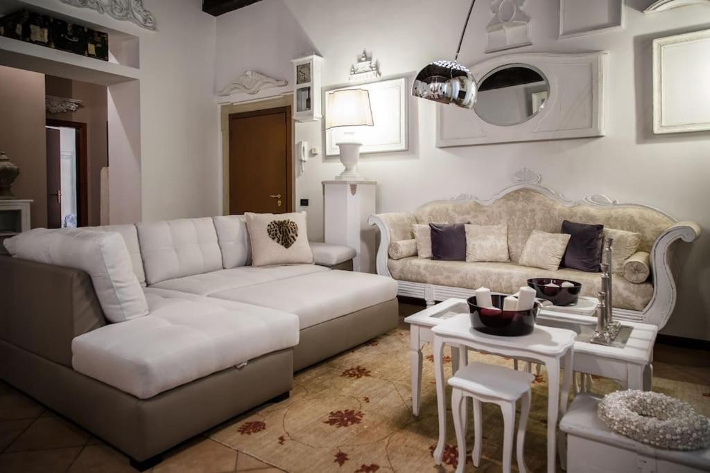 Piazza Erbe Luxury Apartment Verona Ngoại thất bức ảnh