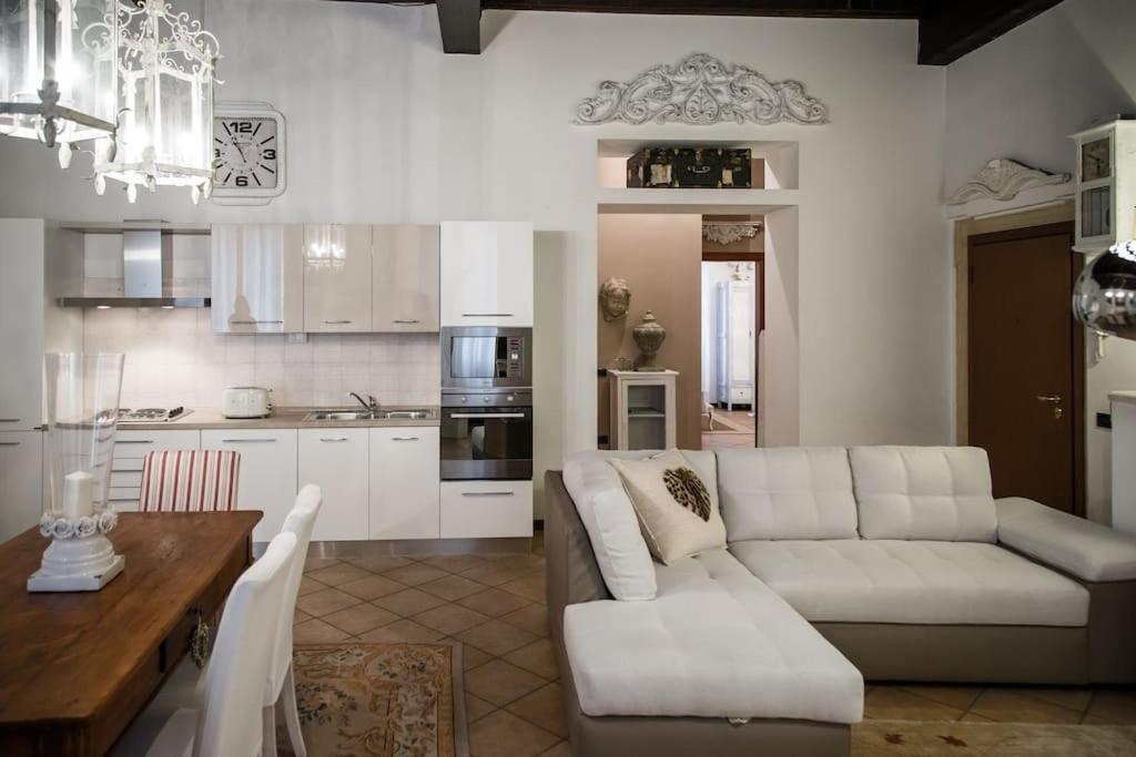 Piazza Erbe Luxury Apartment Verona Ngoại thất bức ảnh
