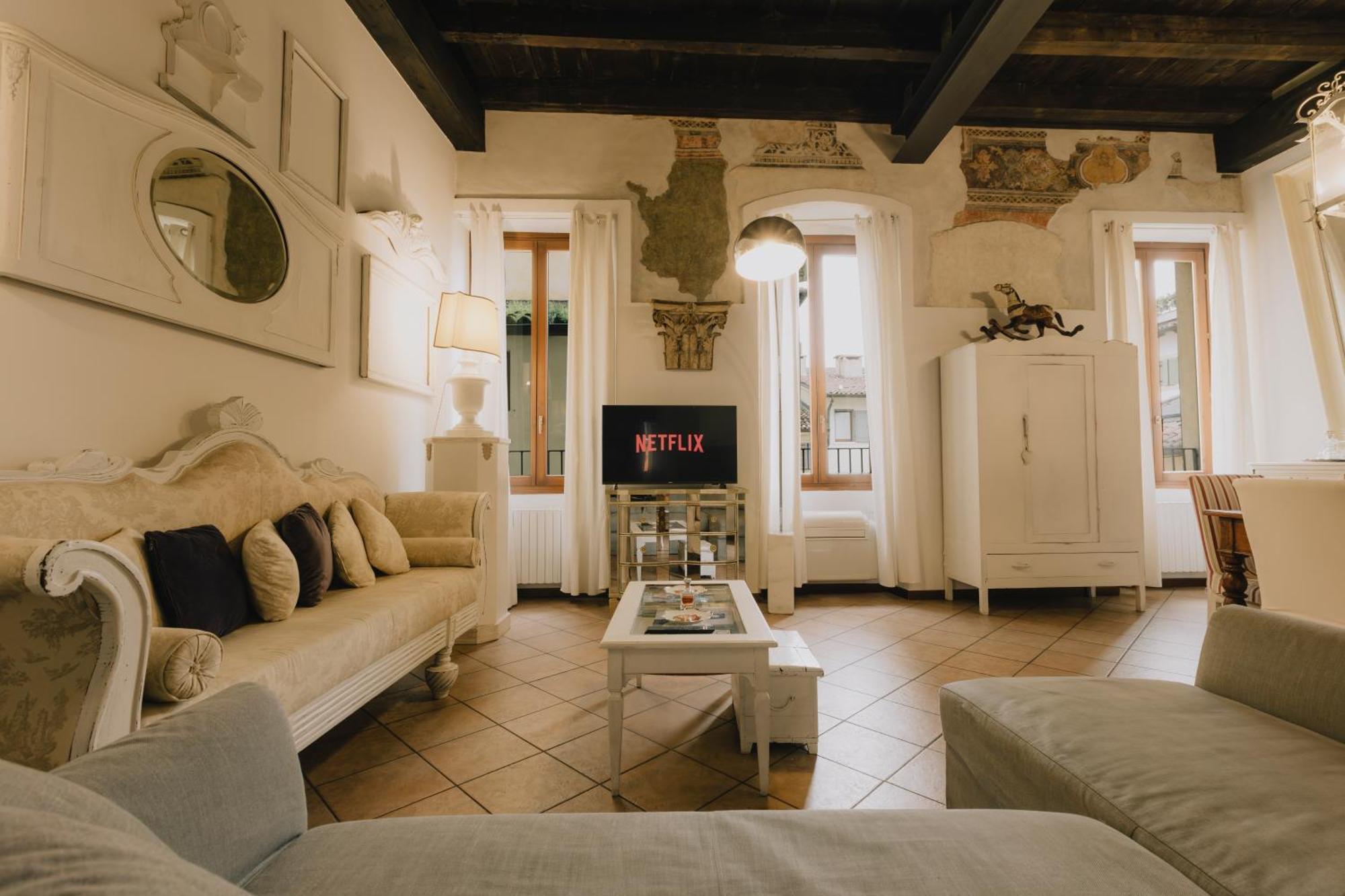 Piazza Erbe Luxury Apartment Verona Ngoại thất bức ảnh
